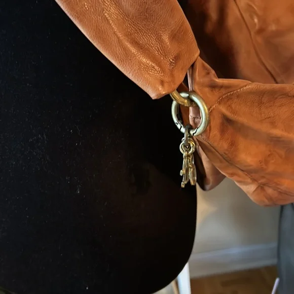 A.S 98 hobo large crossbody bag in camel colour - Picture 7 of 14